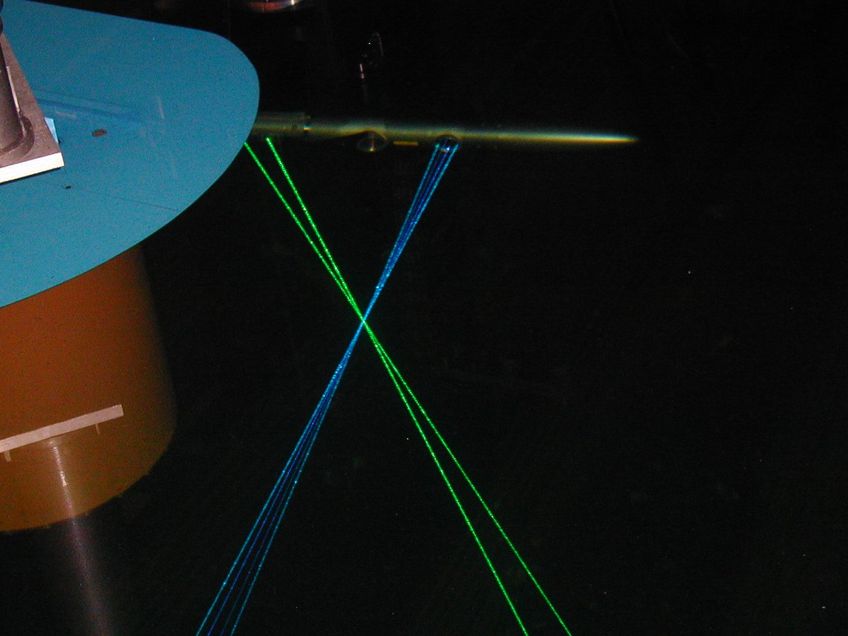 Unterwasser-3D-LDA-Messungen im Nachlauf eines Zylinderstumpfes